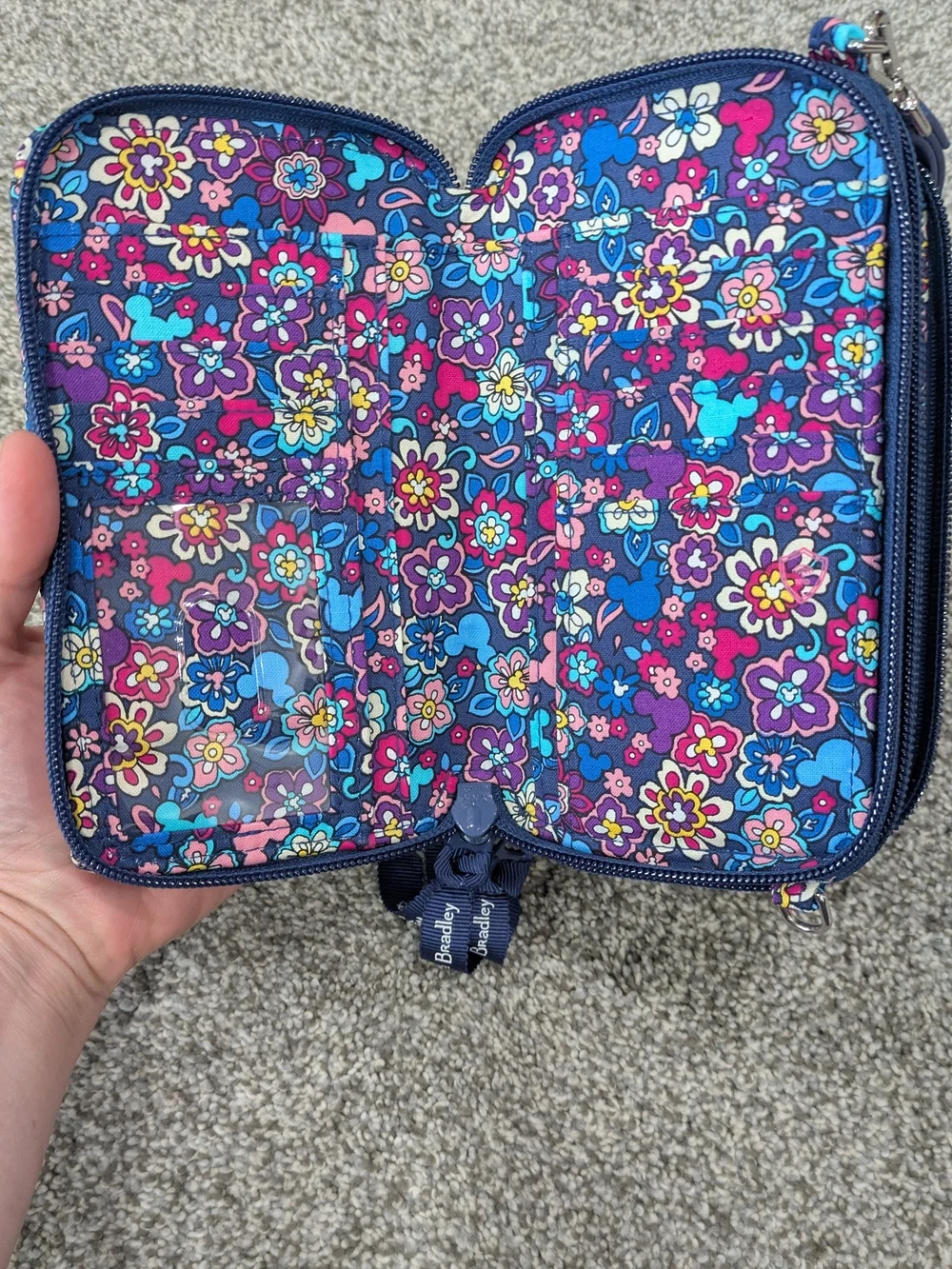 Vera Bradley Disney Mickey Wallet Wristlet Double Zip Phone Pocket - Picture 6 of 16